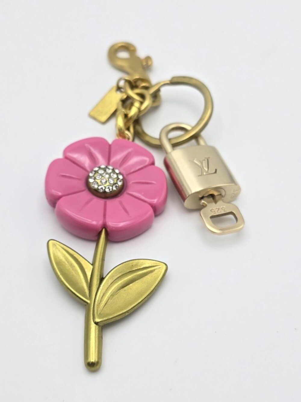 Louis Vuitton Gold Lock 🔑 Authentic LV Padlock + Unbranded Flower Bag Charm - Picture 8 of 8